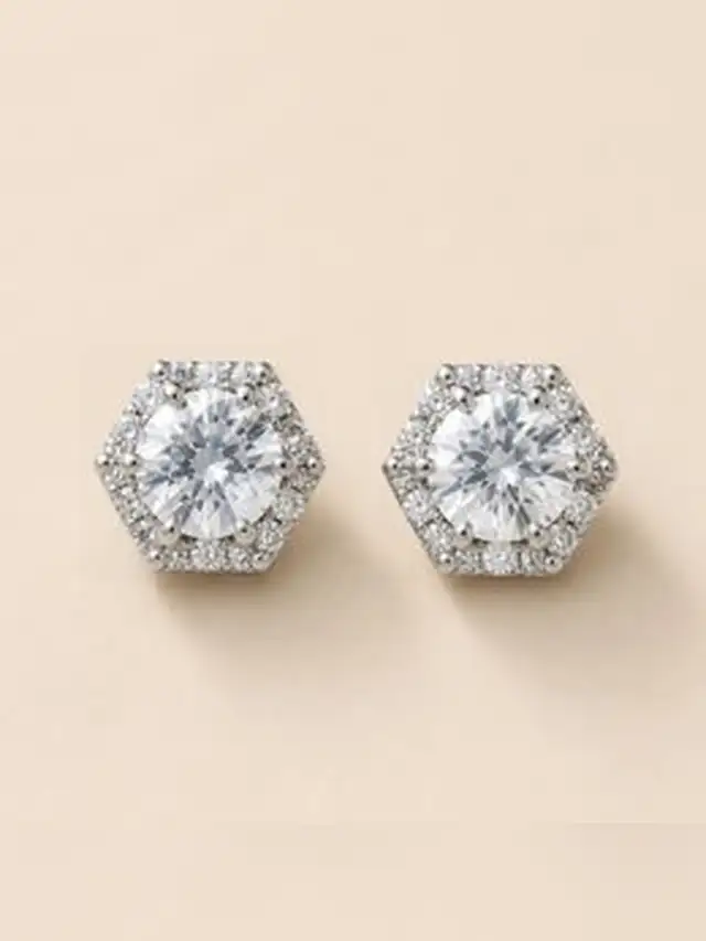 Round Crystal Stud Earrings - Colour Stone - Clear